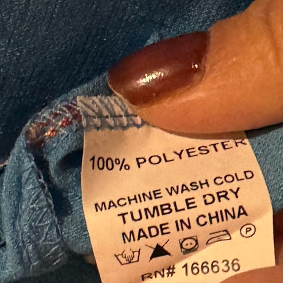 Kindred by Anthropology Embroidered Floral Front Button Shirt Plus Size - Picture 11 of 11